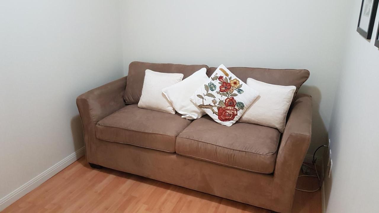 Luxury - Plaza Apartment Toronto
